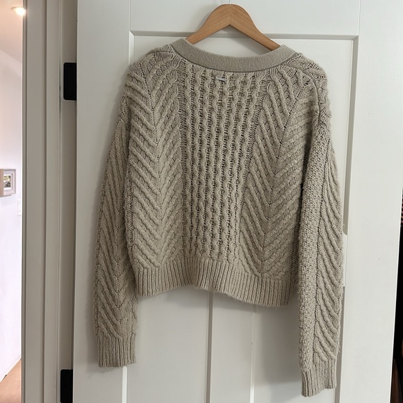 Volcom cardigan size medium - Picture 2 of 4